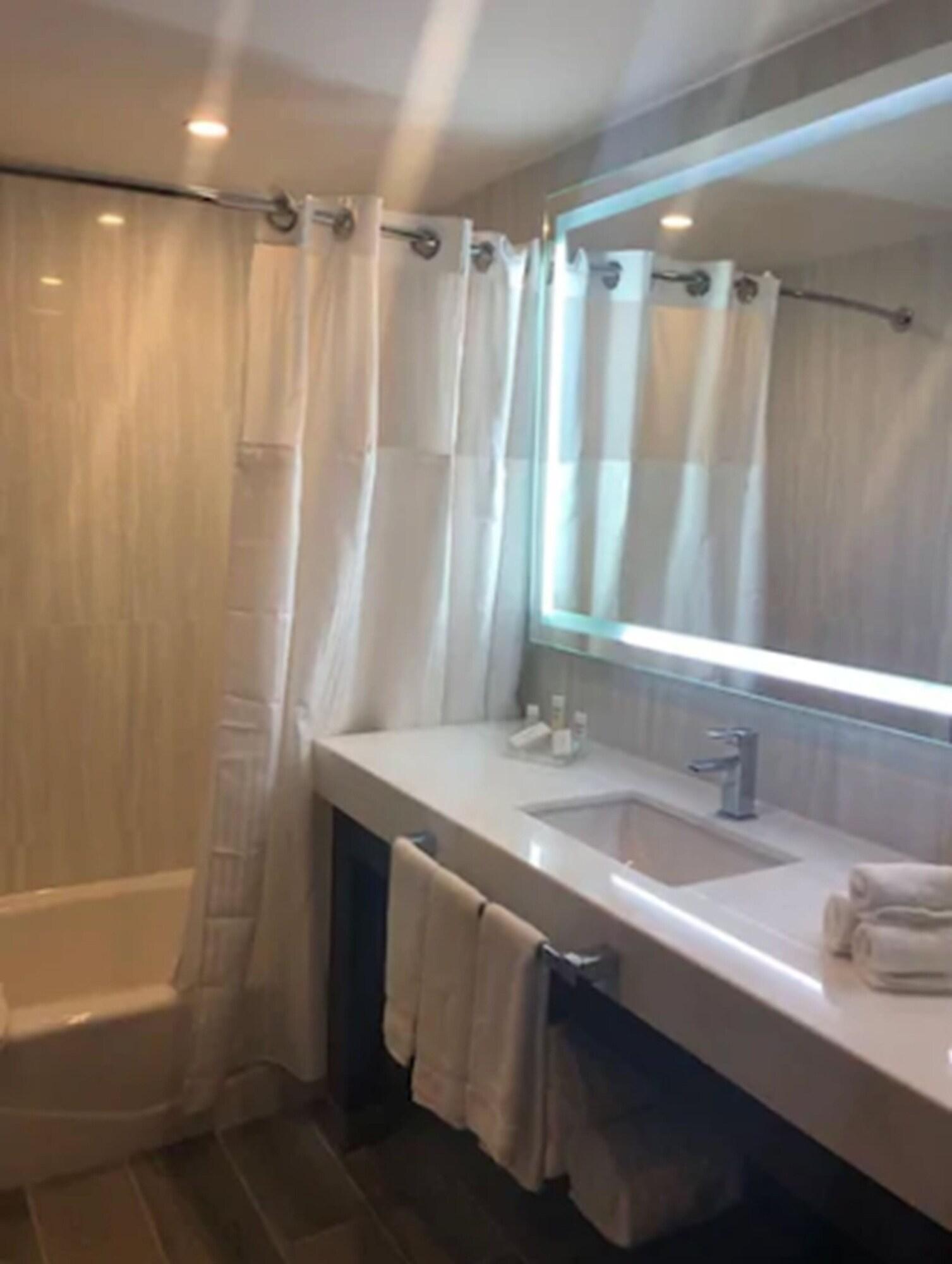 Hilton Garden Inn Salamanca Esterno foto
