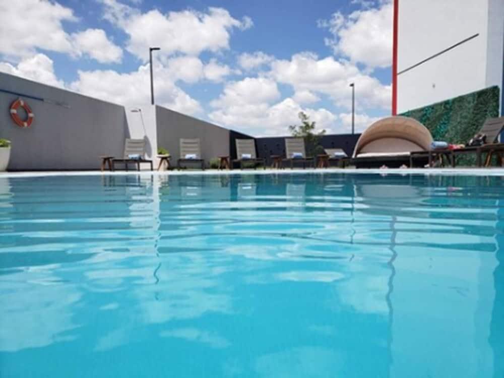 Hilton Garden Inn Salamanca Esterno foto